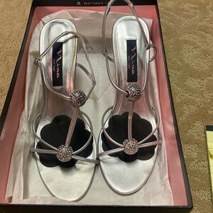 Silver Wedge 6 1/2 M